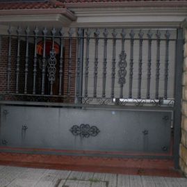 Persianas Hogabe puertas residenciales 5